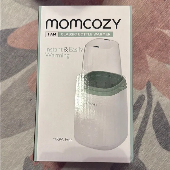 White and Green Minimalist Momcozy Packaging - Picture 1 of 3
